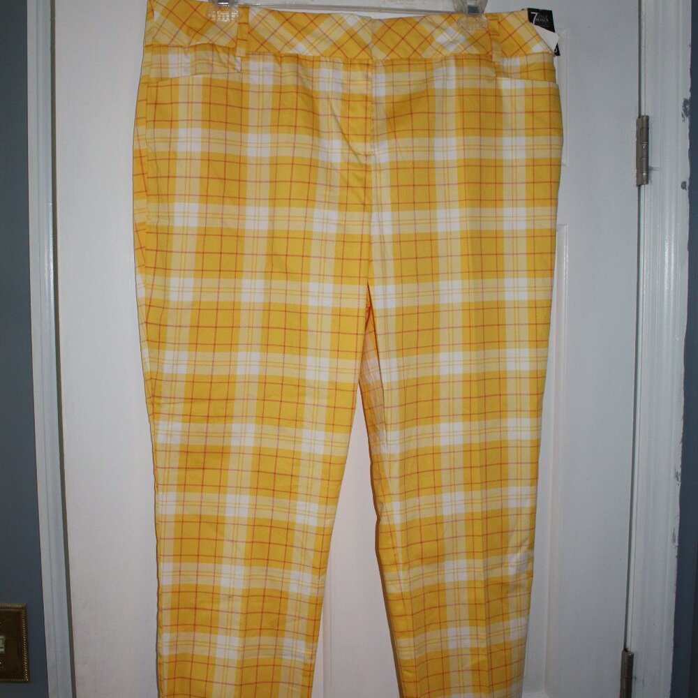 New York & Company 7th Avenue Design Studio Yellow Crop Pants Women's Size 20